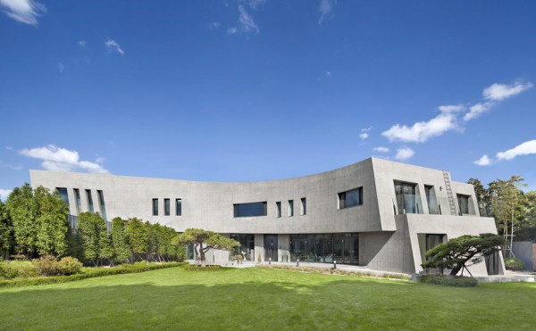 Alley's Adventures in Wonder House by Architect K