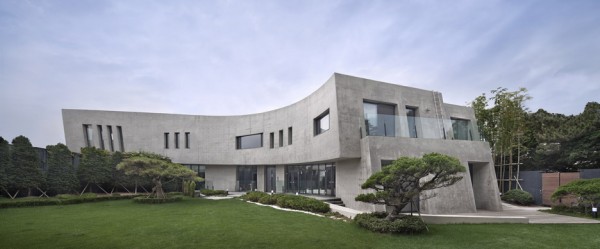 Alley's Adventures in Wonder House by Architect K