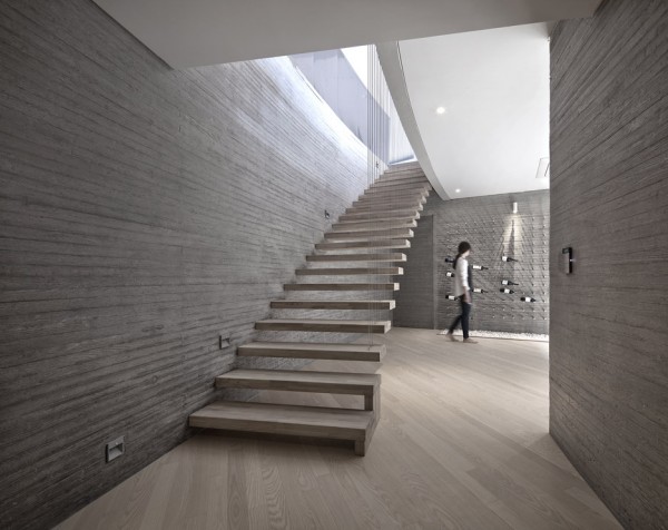 Alley's Adventures in Wonder House by Architect K