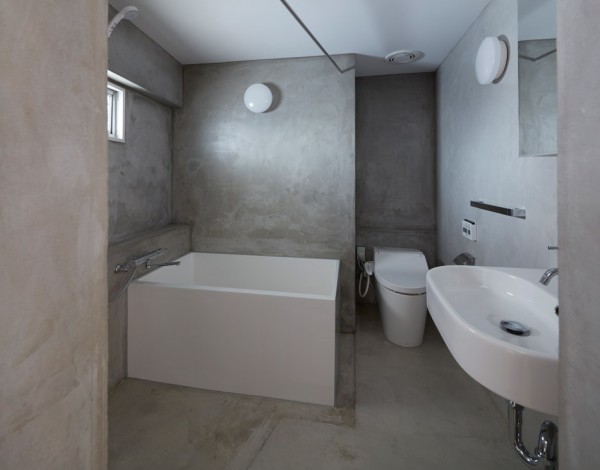Apartment interior by Frontofficetokyo in Akasaka, Tokyo
