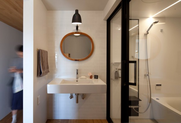 Apartment interior in Machiya by Yumiko Miki Architects