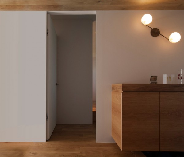 Apartment interior in Machiya by Yumiko Miki Architects