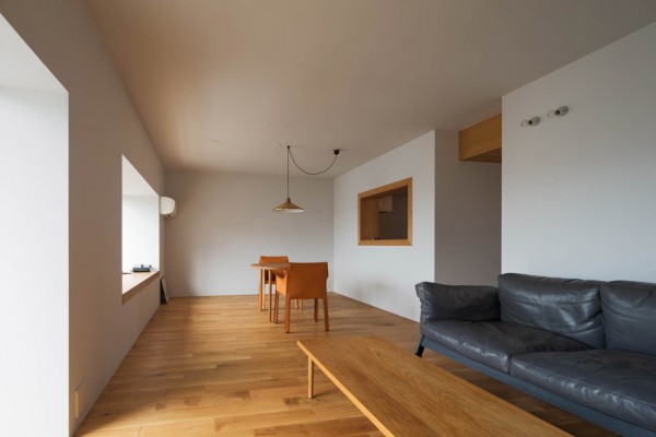 Apartment interior in Machiya by Yumiko Miki Architects