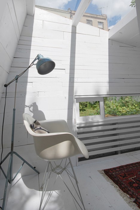 brooklyn-garden-studio-hunt-architecture_dezeen_936_9