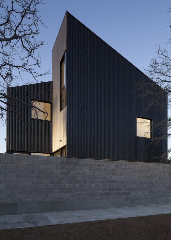 Calle Rivadavia by Galvez Autunno Arquitectos in Santa Cruz, Argentina