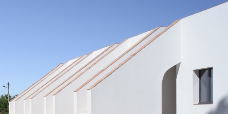 Casa Modesta by PAr