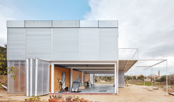 Casa OE by Fake Industries Architectural Agonism and Aixopluc