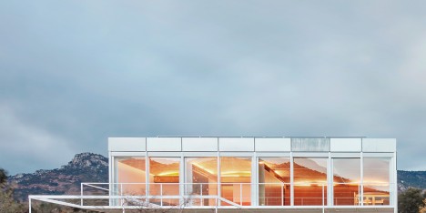Casa OE by Fake Industries Architectural Agonism and Aixopluc