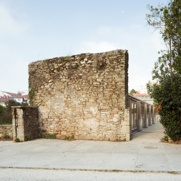 Stone tannery building transformed by Arrokabe Arquitectos into cultural venue