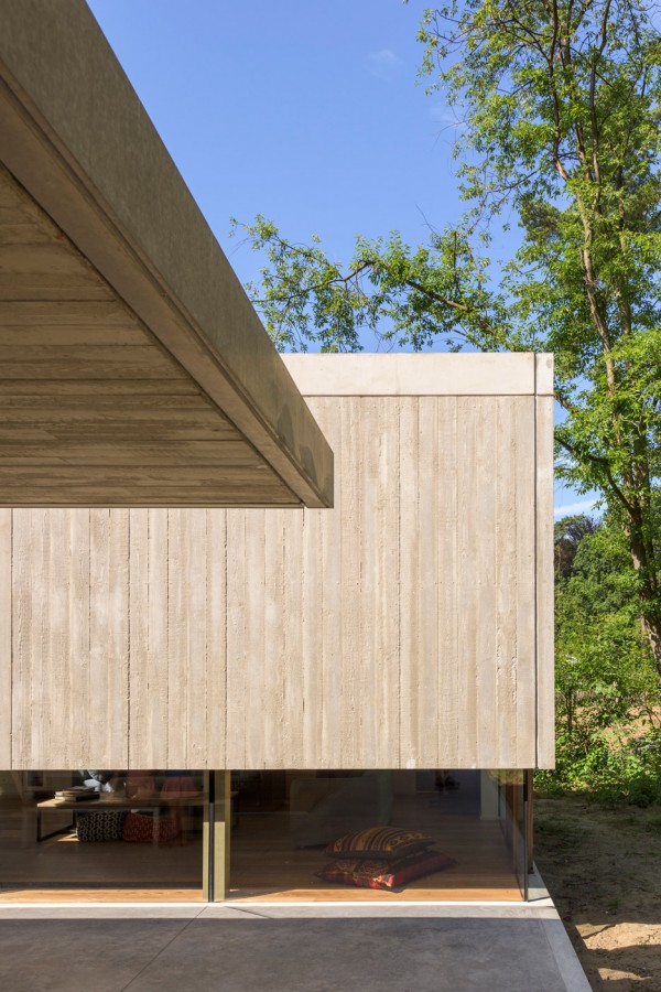 Concrete Sculpture in the Woods by Sculp [IT] Architecten in Keerbergen, Belgium