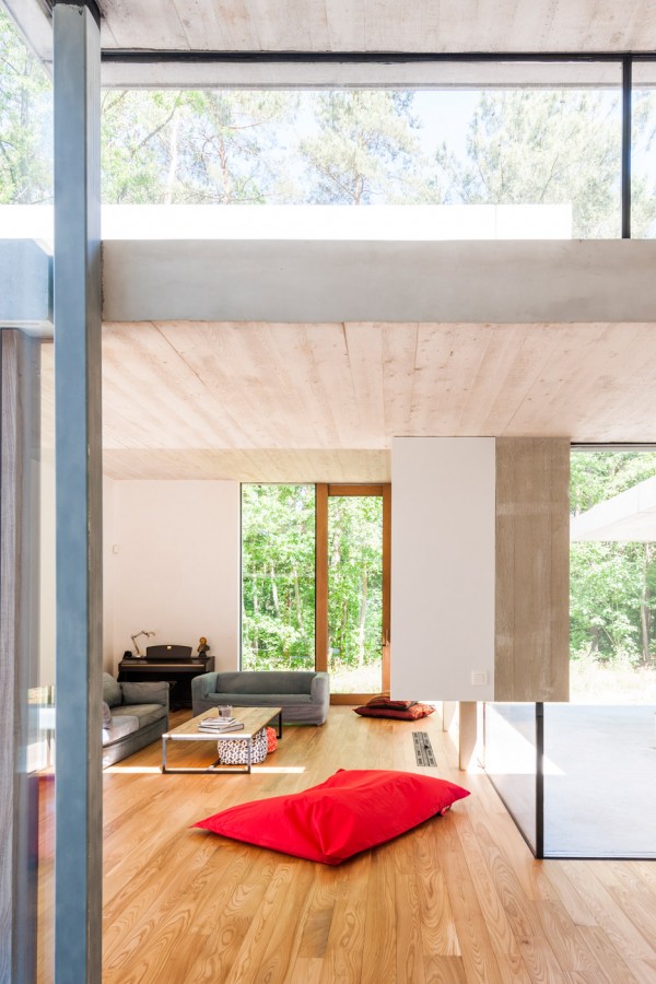 Concrete Sculpture in the Woods by Sculp [IT] Architecten in Keerbergen, Belgium