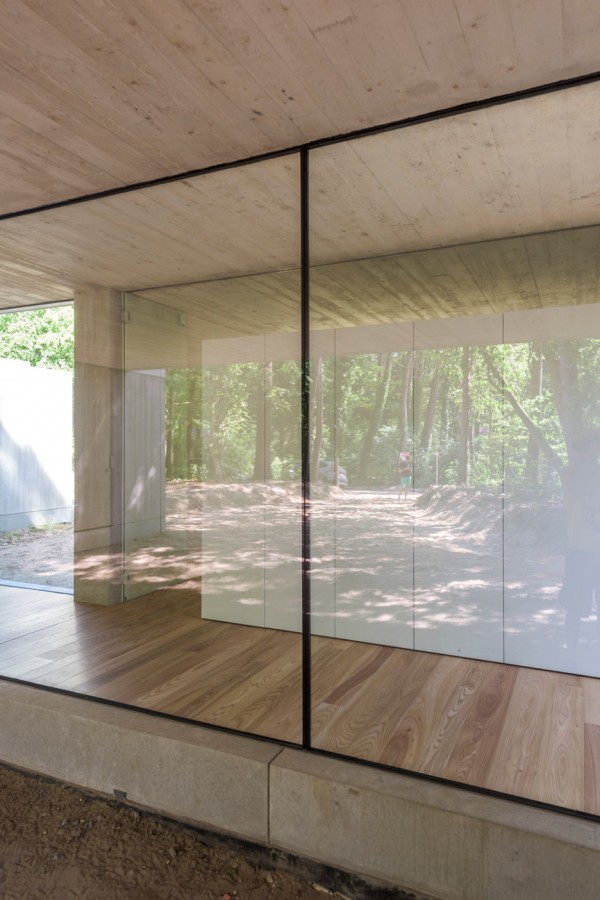 concrete-sculpture-woods_sculp-it-architecten_dezeen_c 936