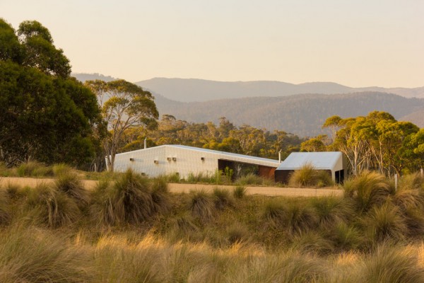 Crackenback Stables by Casey Brown Architecture