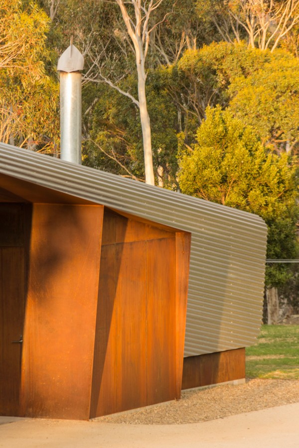 Crackenback Stables by Casey Brown Architecture