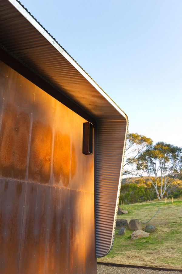 Crackenback Stables by Casey Brown Architecture
