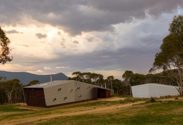 Crackenback Stables by Casey Brown Architecture