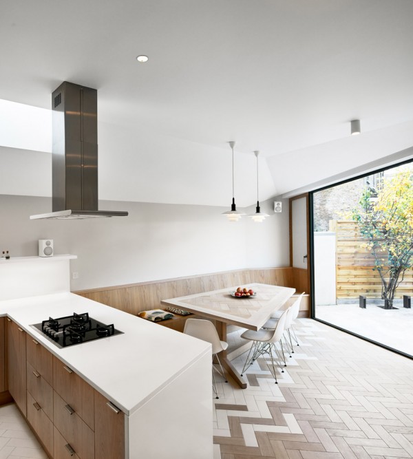 Facet House by Platform 5 Architects