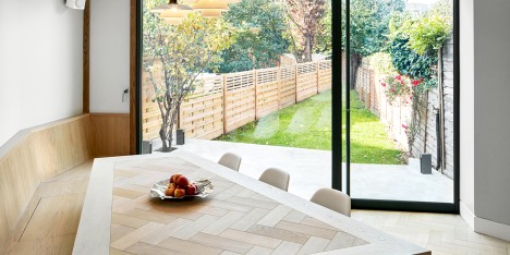 Facet House by Platform 5 Architects