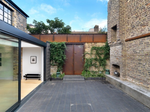 Gallery House by Threefold Architects