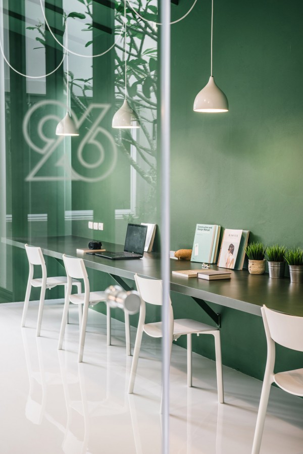 Green 26 by Anonymstudio