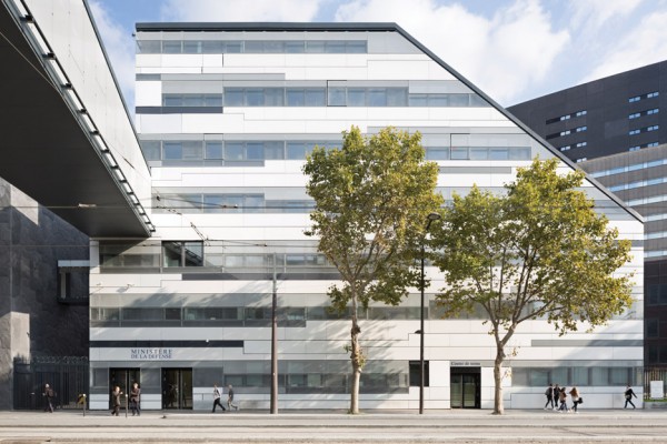 Hexagone Balard by Agence Nicolas Michelin & Associates