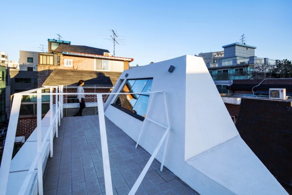 Horn by ThEPluS Archhitects