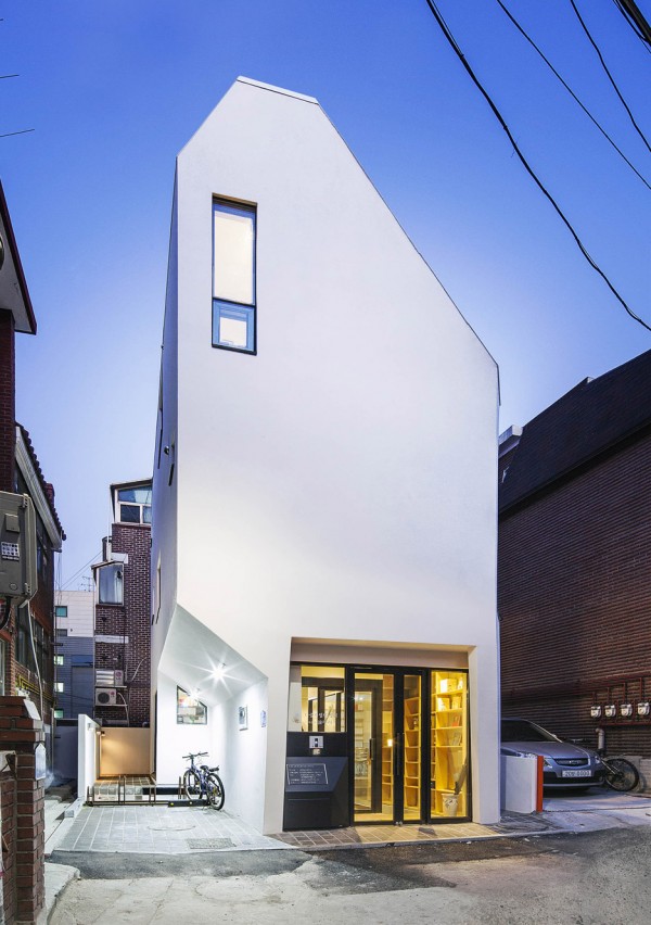 Horn by ThEPluS Archhitects