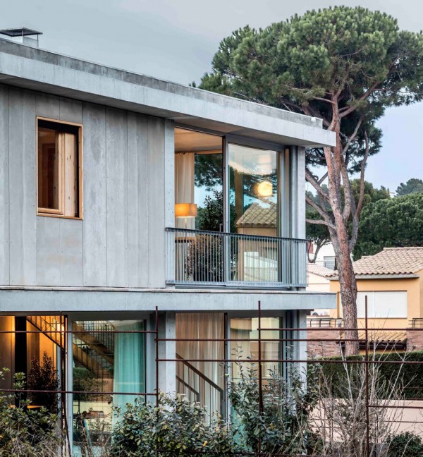 House 1217 in Girona by HARQUITECTES