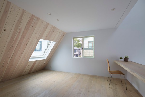 House in Utsunomiya by Suppose Design Office