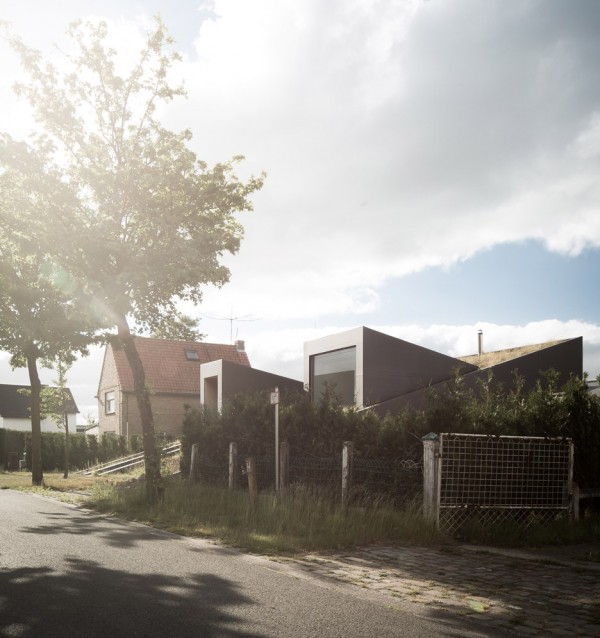 House PIBO by Oyo Architects in Maldegem, Belgium