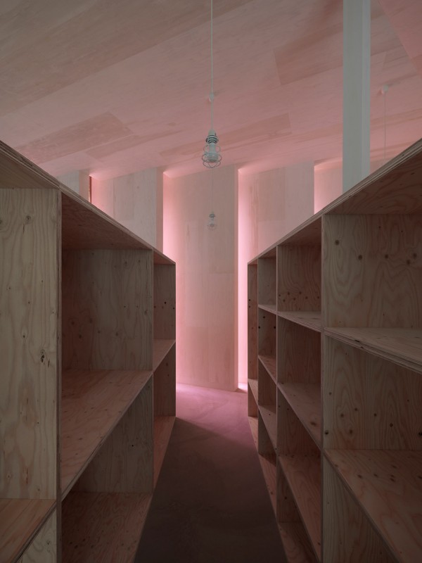 Inagawa Cemetery Warehouse by Key Operation and Atelier Fish