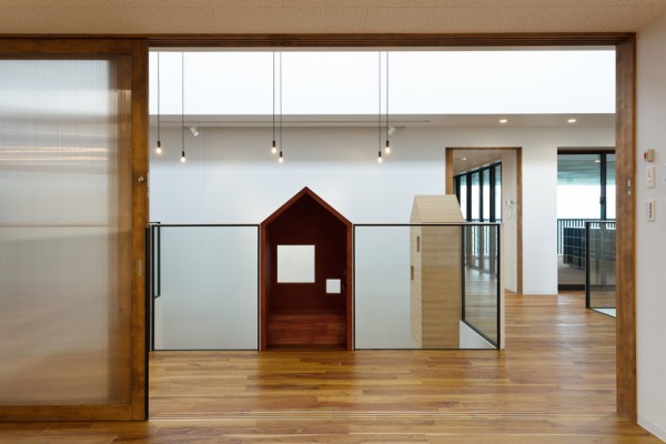 Kindergarten by Hibinosekkei and Youji no Shiro