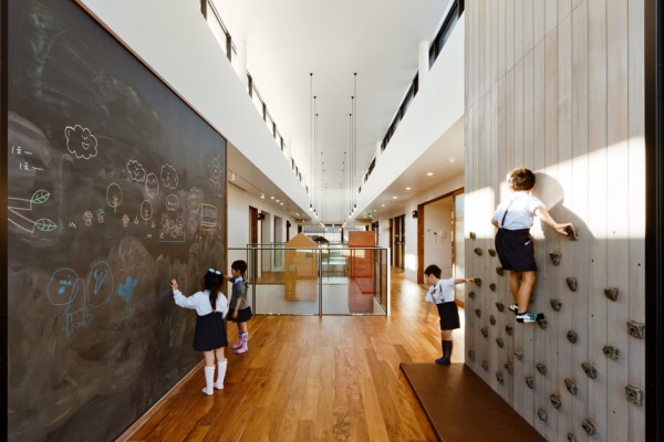 Kindergarten by Hibinosekkei and Youji no Shiro