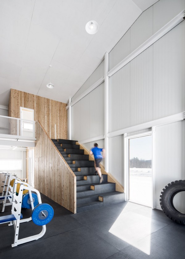 La taule sports and gymnastics centre by Architecture Microclimate, photography by Adrien Williams