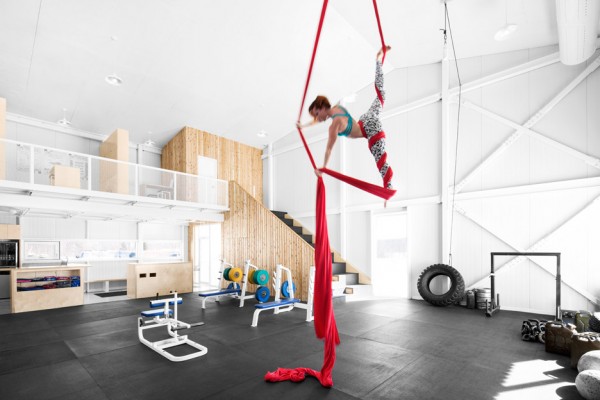 La taule sports and gymnastics centre by Architecture Microclimate, photography by Adrien Williams
