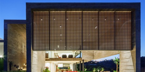 LG House by Reinach Mendonca