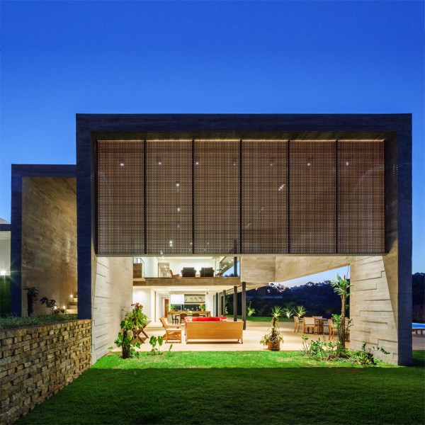 LG House by Reinach Mendonca