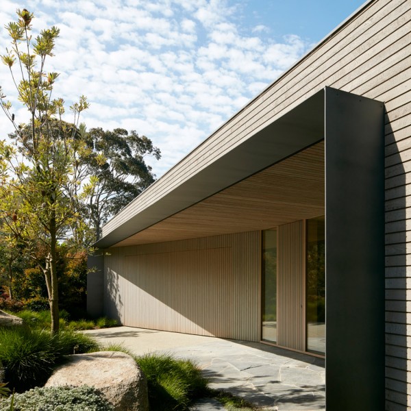 Inarc completes “efficient, yet extravagant” retreat on Australia’s Mornington Peninsula
