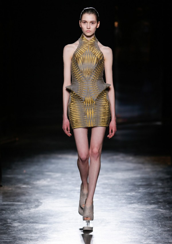 Iris van Herpen AW2016 presentation