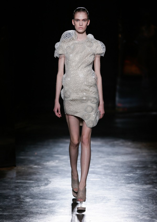 Iris van Herpen AW2016 presentation