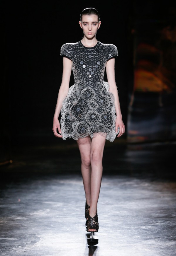 Iris van Herpen AW2016 presentation