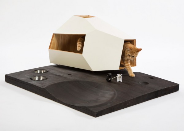 Lunar Cat Lander by Knowhow Shop 
