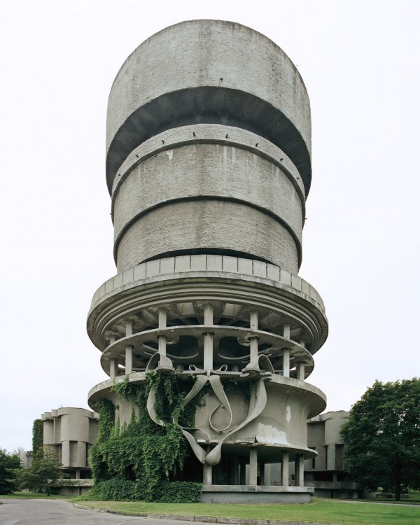 Modern Forms photography series by Nicolas Grospierre