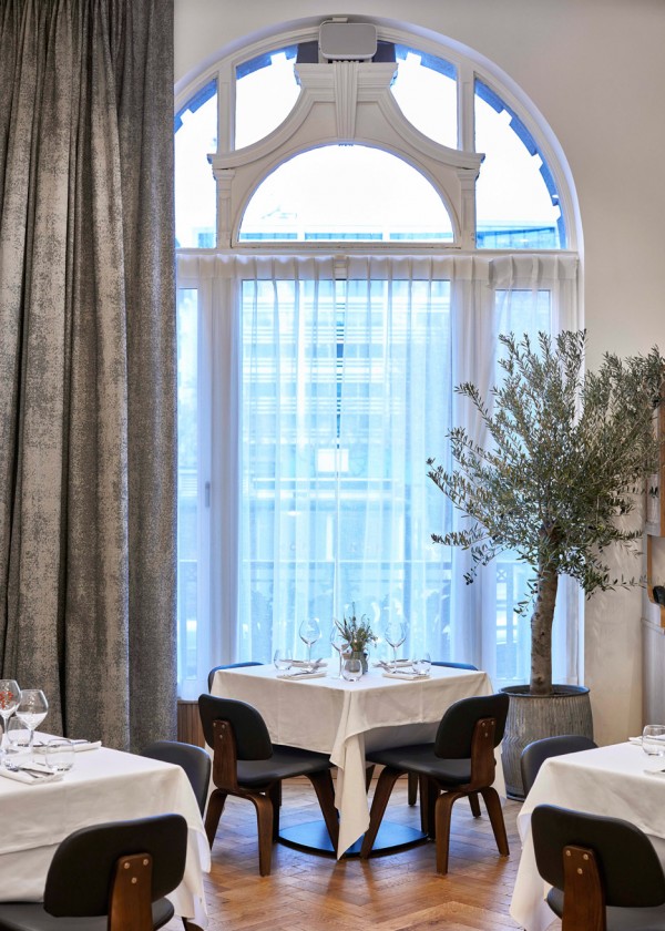 Modern Pantry restaurant by AvroKo