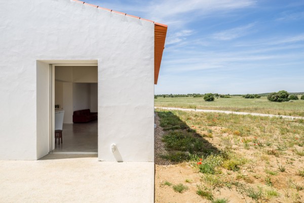 Monte da Azarujinha by Aboim Inglez Arquitectos