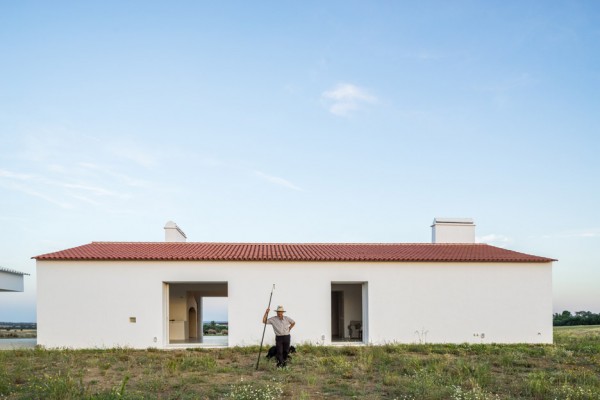 Monte da Azarujinha by Aboim Inglez Arquitectos