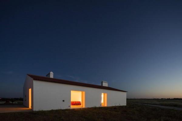 Monte da Azarujinha by Aboim Inglez Arquitectos