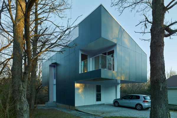 Mood ring house by Silo AR+D in Fayetteville, Arkansas