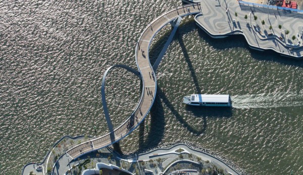 Queen Elizabeth Quay bridge in Perth, Australia by Arup Associates