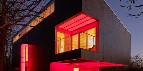 Mood ring house by Silo AR+D in Fayetteville, Arkansas